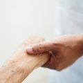 要介護高齢者の日常生活動作を維持するためのリハビリプログラム事例集