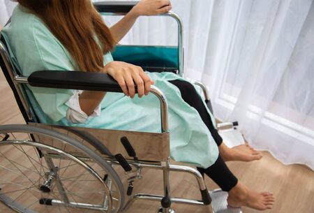 病院から在宅復帰後の生活を支えるADLリハビリの実際